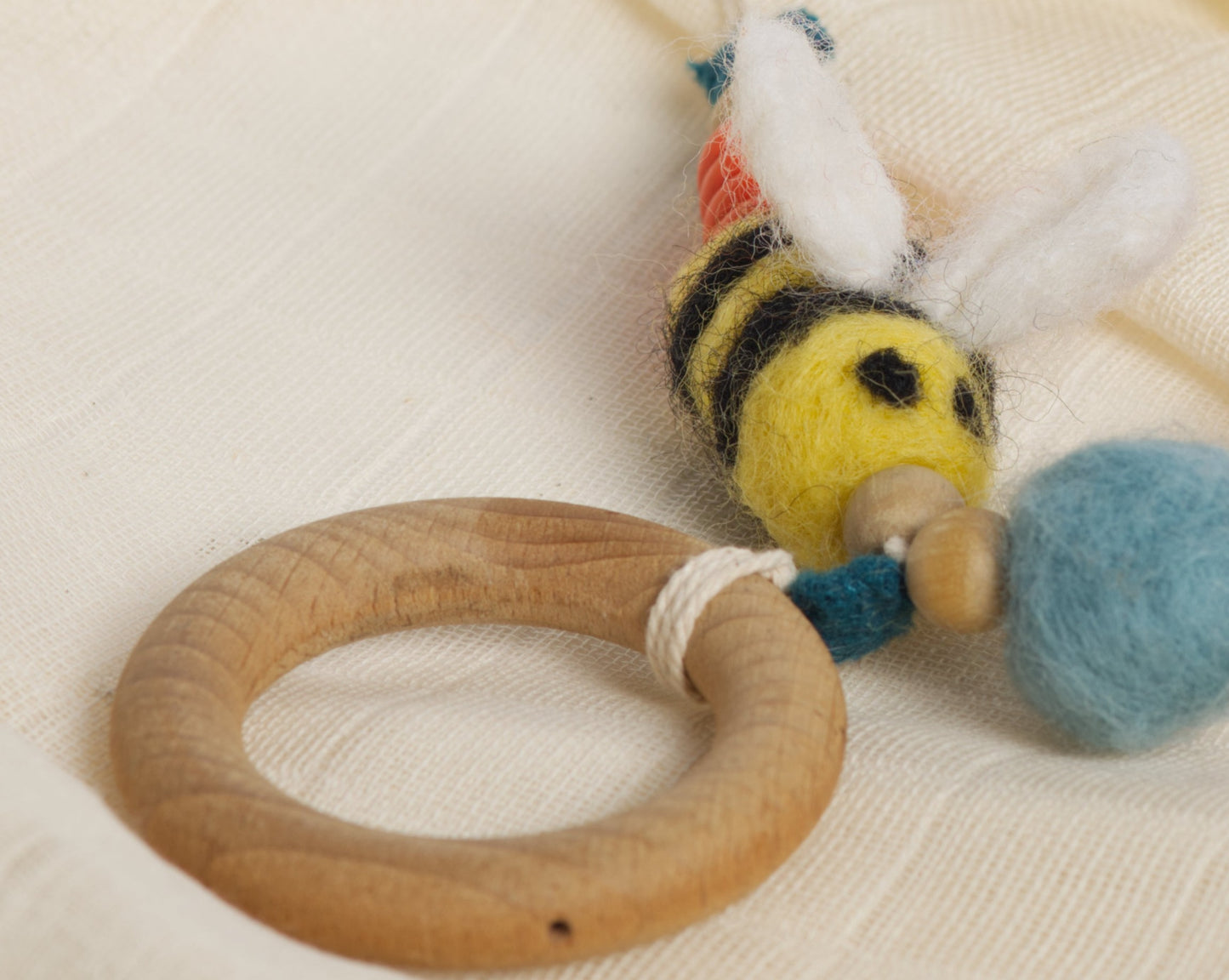 Bienen und Blumen - Mobile und Spielzeugkette Set aus Filz