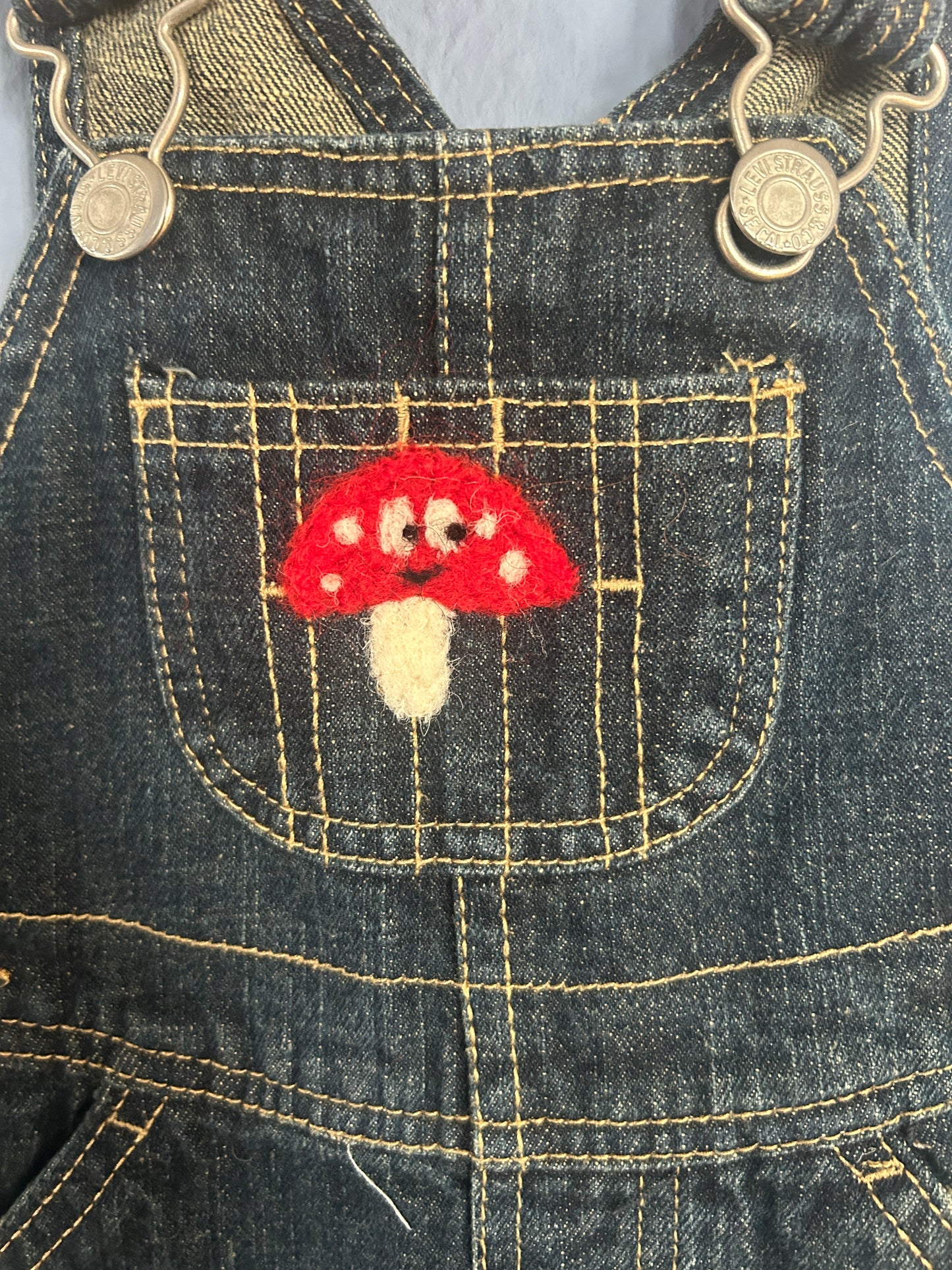 Pilz Latzhose Jeans Upcycling