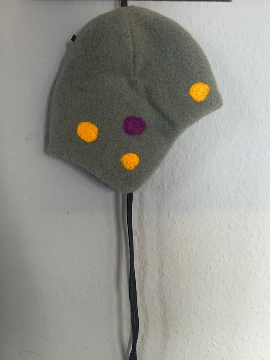 Wolle mutze mit Punkte Upcycling