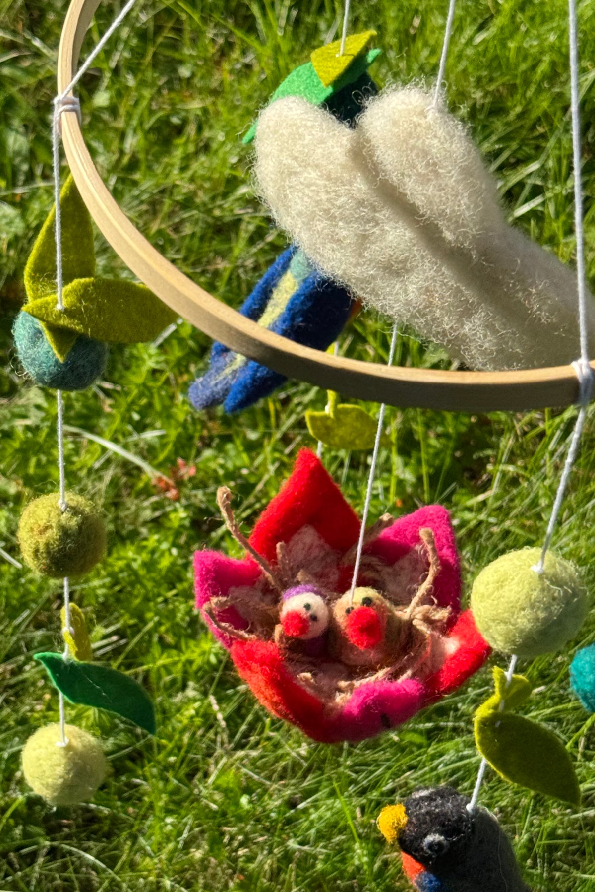 Vogelfamilie- Mobile aus Filz - Geschenk zur Geburt - Nachhaltig Geschenk- Hand made in Köln